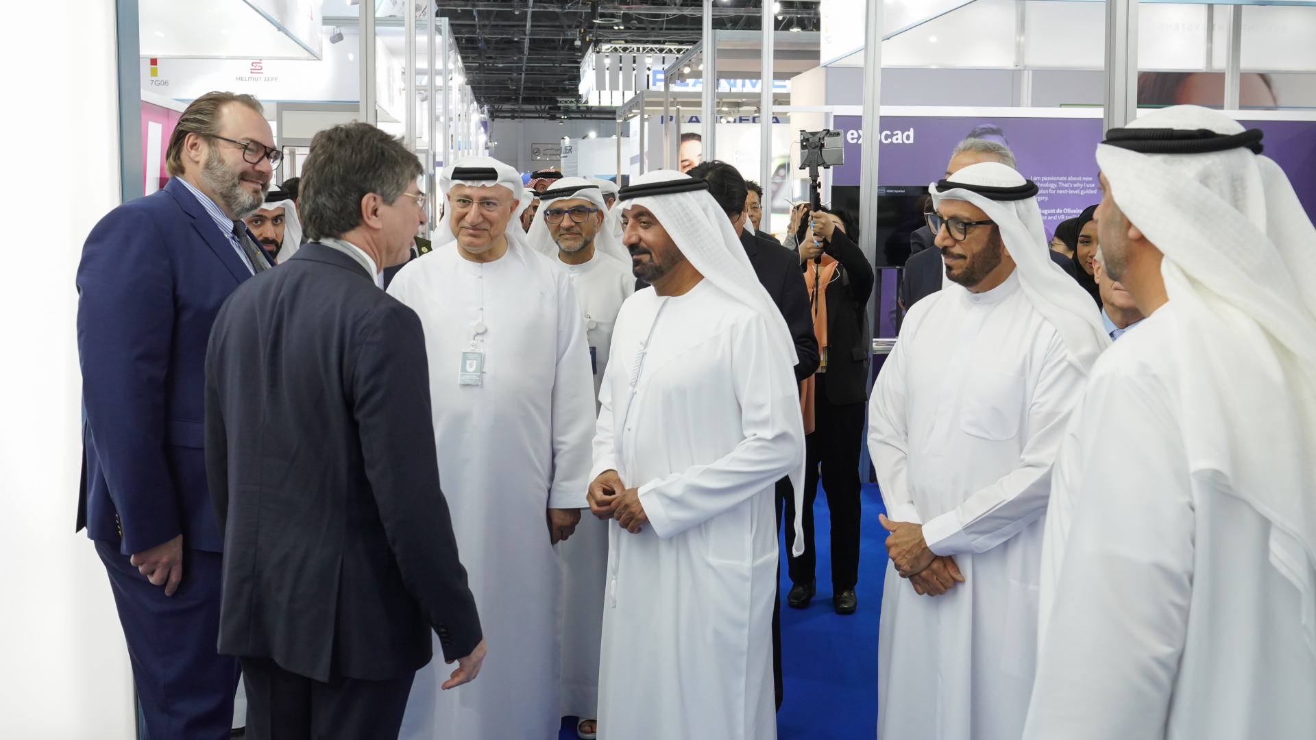 His Highness Sheikh Ahmed bin Saeed Al Maktoum (centre) and his accompanying delegation touring the exhibition halls. (Image: Government of Dubai)